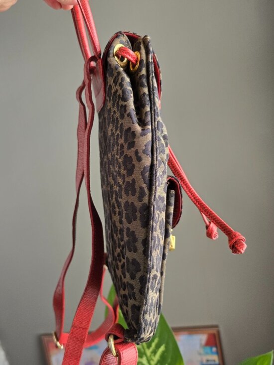 Rare vintage FENDI red leopard jacquard backpack made in Italy